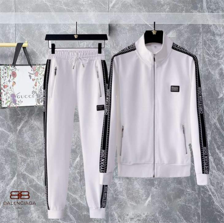 Picture of Dior Sweater Suits _SKUDiorM-4XL12yn0938561